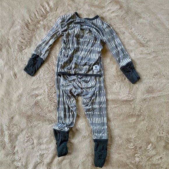Simple Seed Day to Night Romper 18mo - Picture 2 of 3